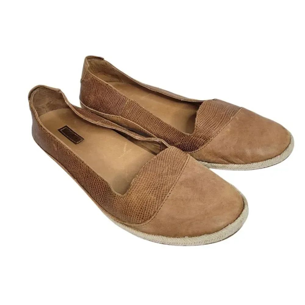 Olukai leather slip on Esperellda Flats W9